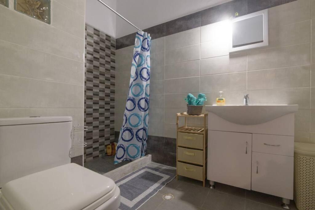 Bright Newly Renovated Apt Near Beach & Center+Ac Anemomylos Exterior foto